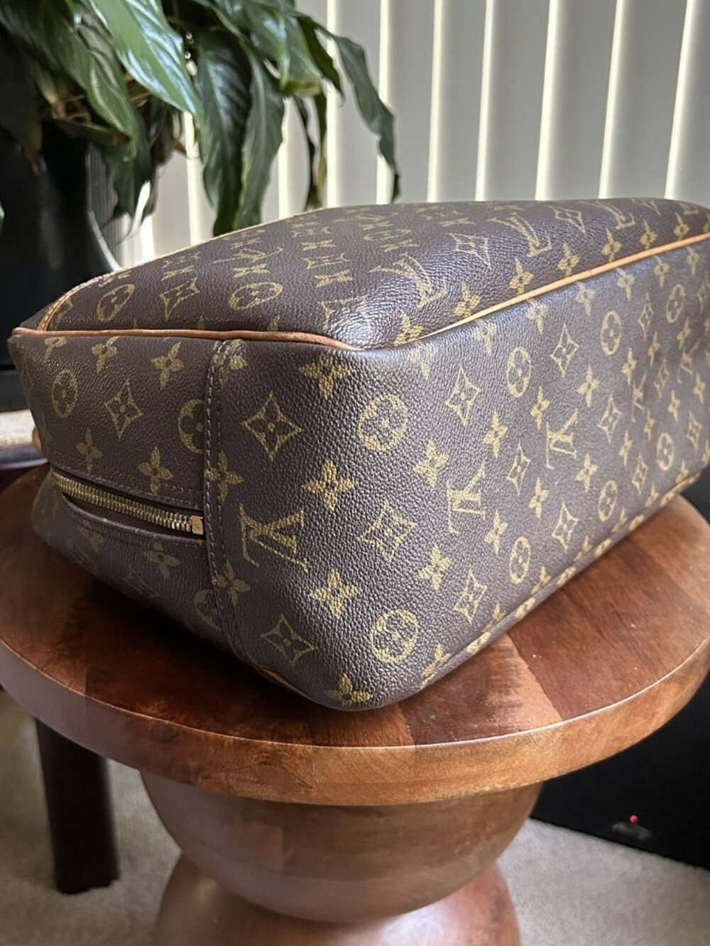 LOUIS VUITTON Monogram Deauville Tote Bag - Picture 12 of 15
